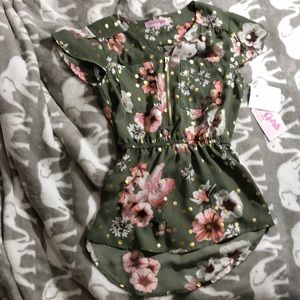 Green top with flowers and gold dots/zipper